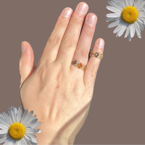 1pc / 12pcs Beaded Flower Stretchy Elastic Ring - Bronze, Copper, Brown tones - Picture 6 of 10